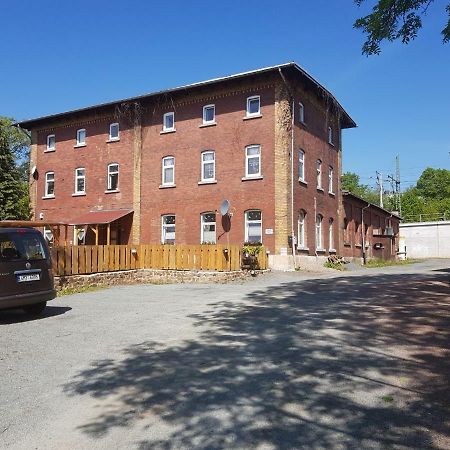 Haus Am Sachsenring Apartment Hohenstein-Ernstthal Bagian luar foto