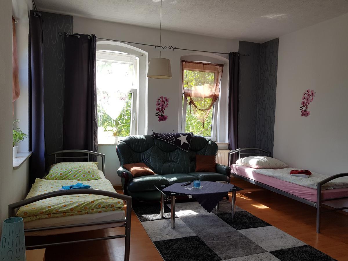 Haus Am Sachsenring Apartment Hohenstein-Ernstthal Bagian luar foto