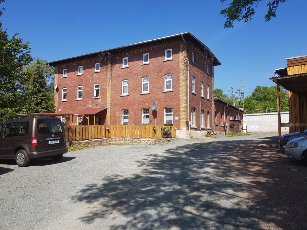 Haus Am Sachsenring Apartment Hohenstein-Ernstthal Bagian luar foto
