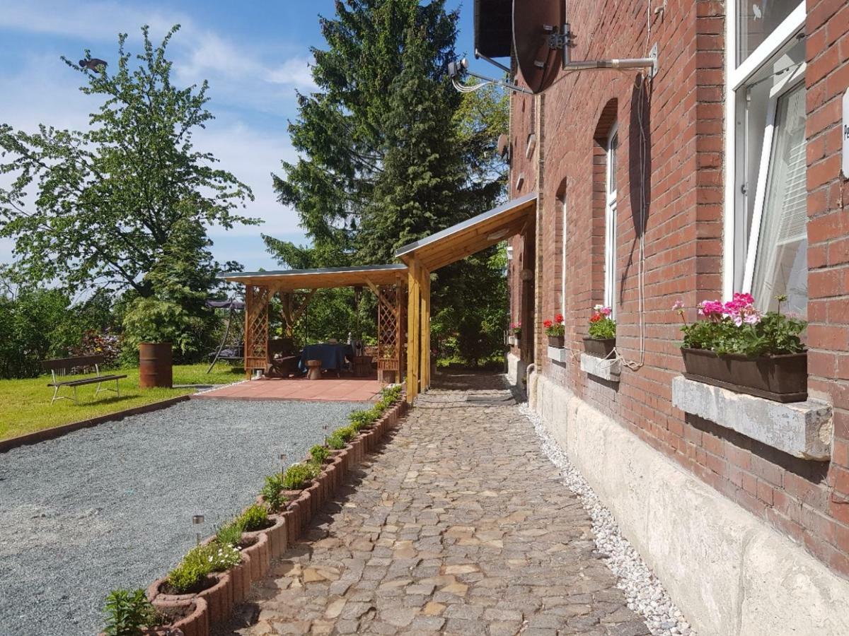 Haus Am Sachsenring Apartment Hohenstein-Ernstthal Bagian luar foto
